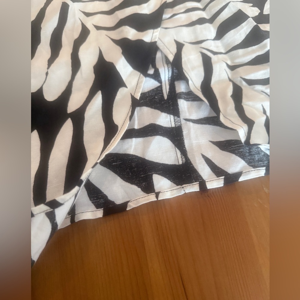 Black & White Wrap Skirt, Palm Print (H&M) - Picture 2 of 5